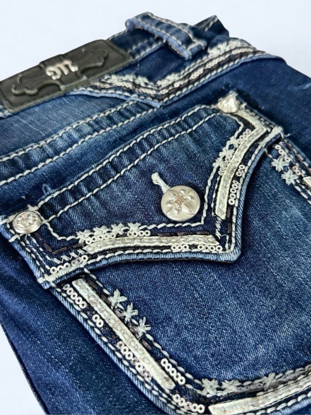 Miss Me Shorts Size 28 Cut Off Denim Blue Jean Cuffed Sequins Y2k Rhinestones